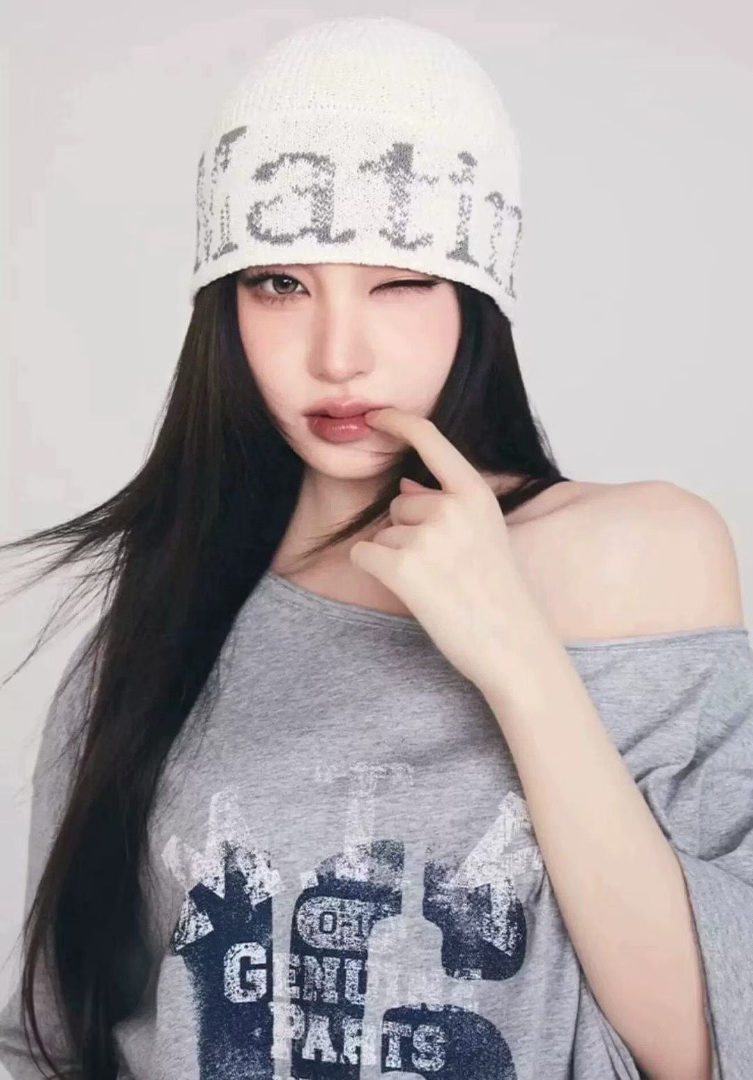 Matin Kim 露肩tee