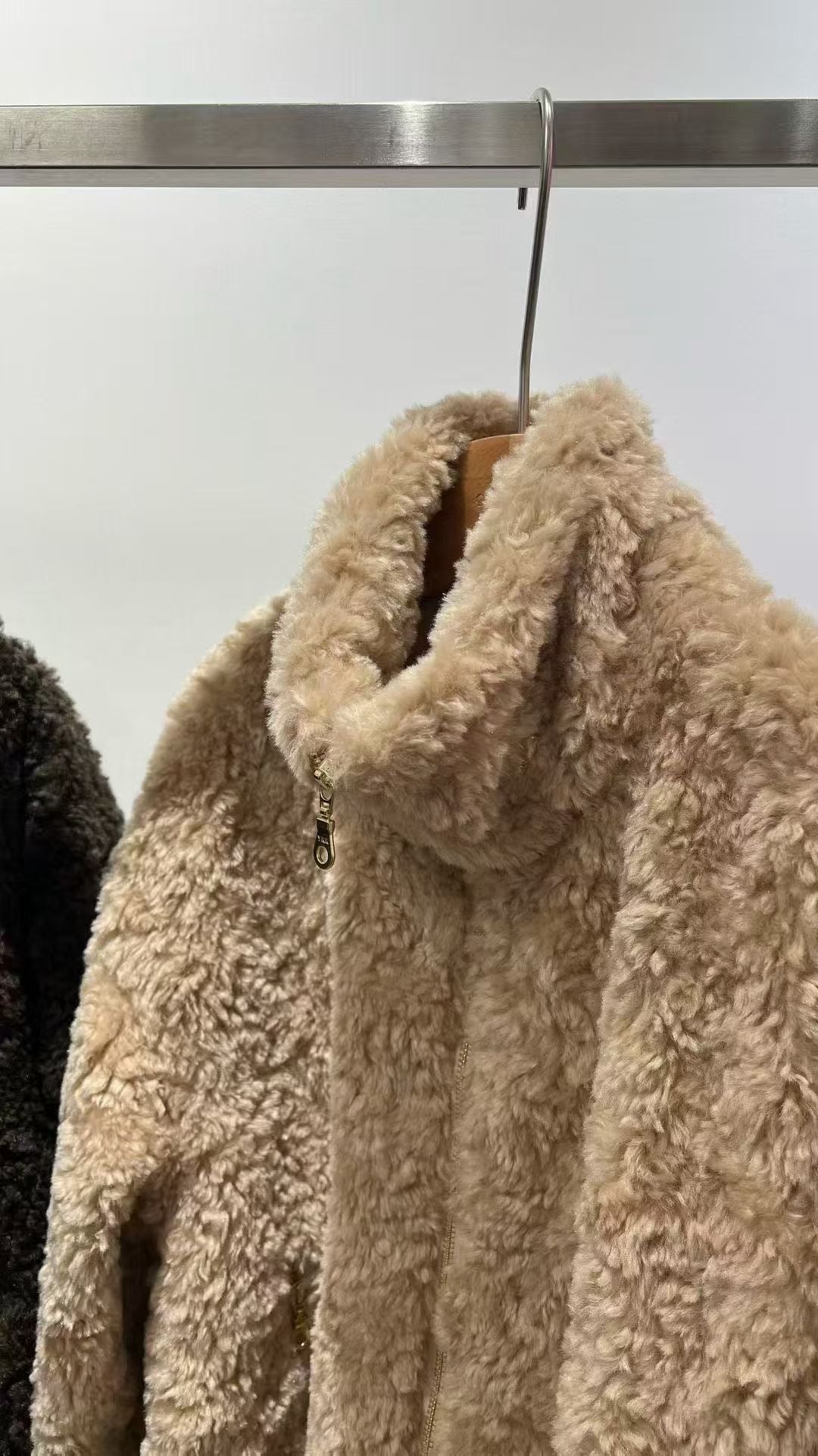 Pou Dou Dou毛毛外套