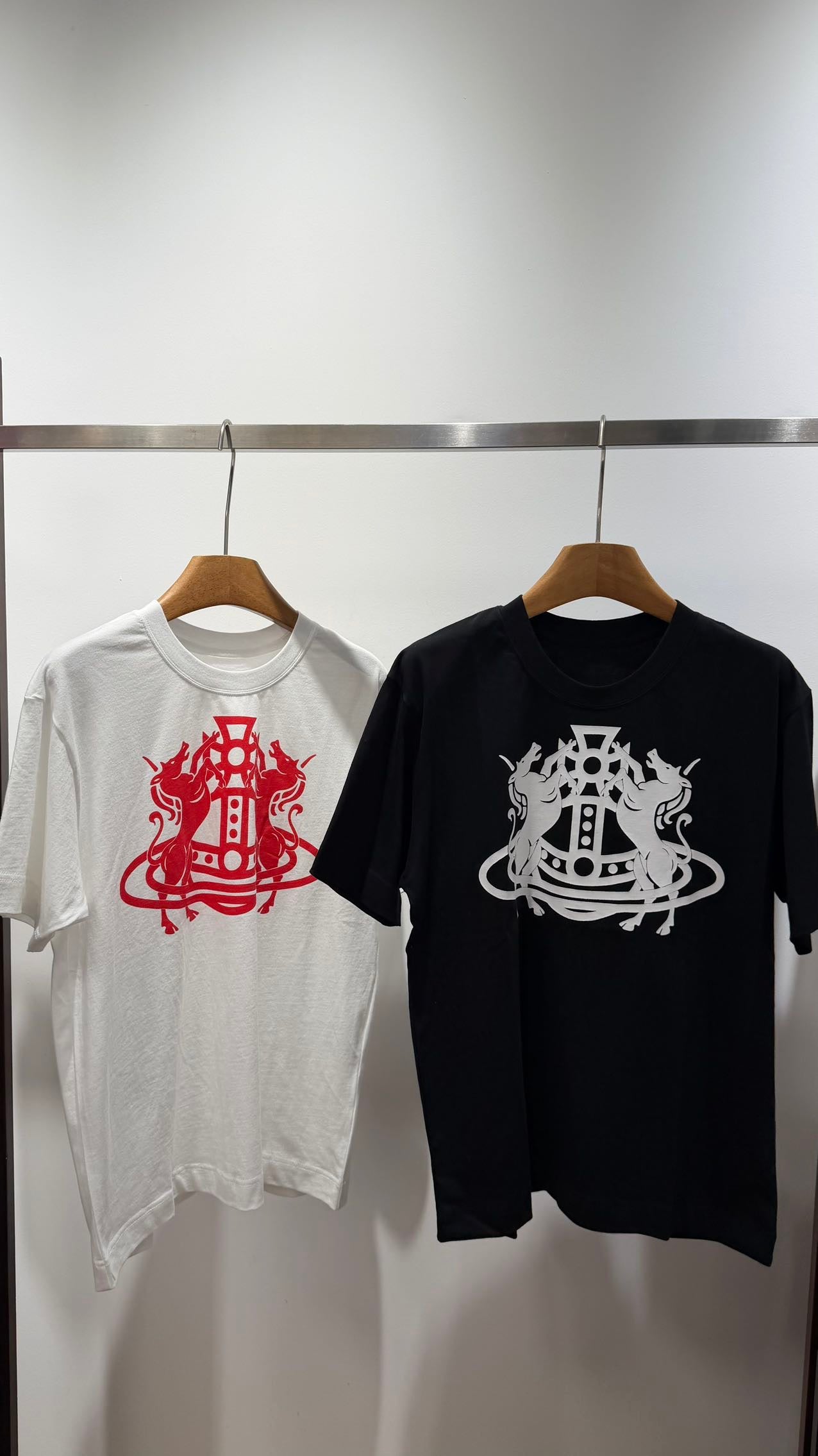 Vivienne Westwood 馬年tee