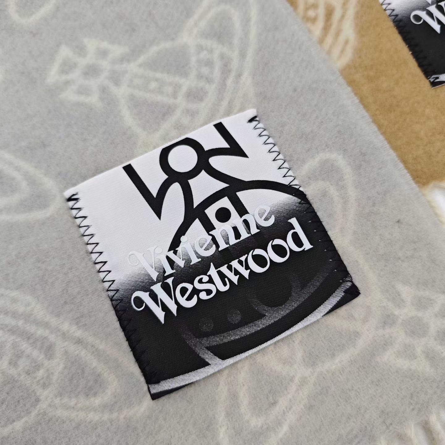 Vivienne Westwood提花雙面羊毛頸巾