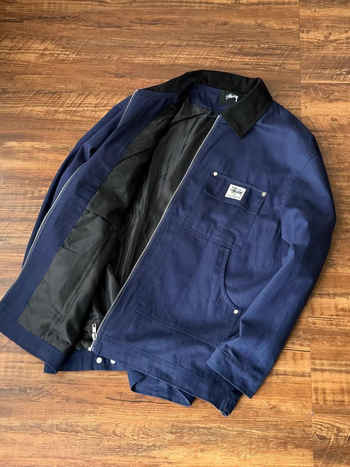 Stussy 外套