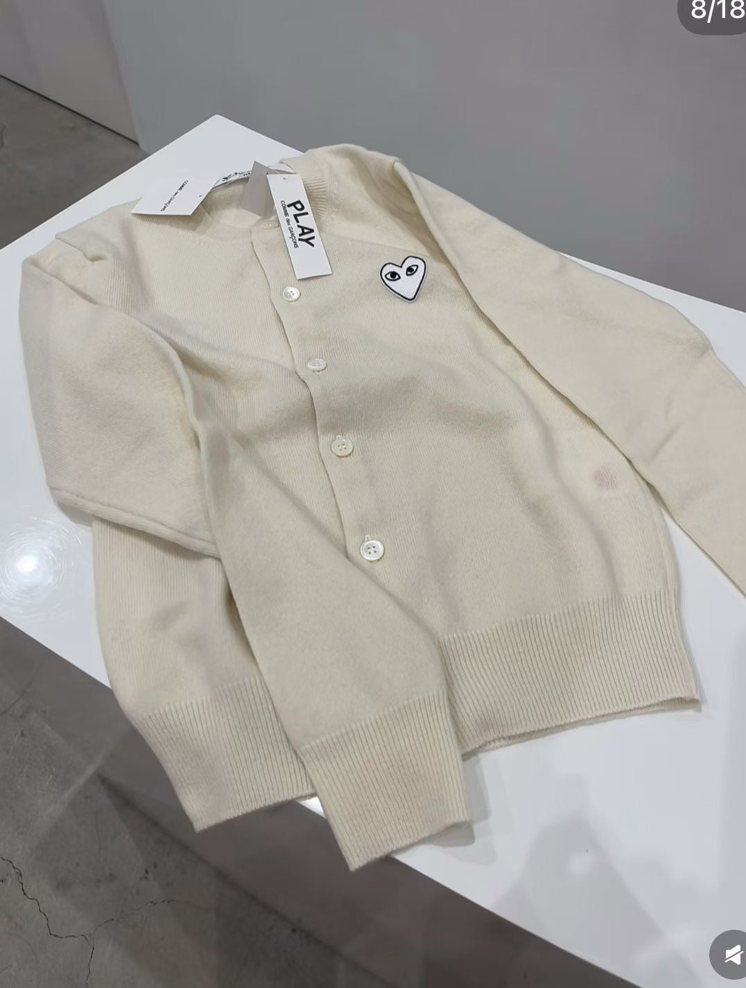 CDG play V領白心cardigan