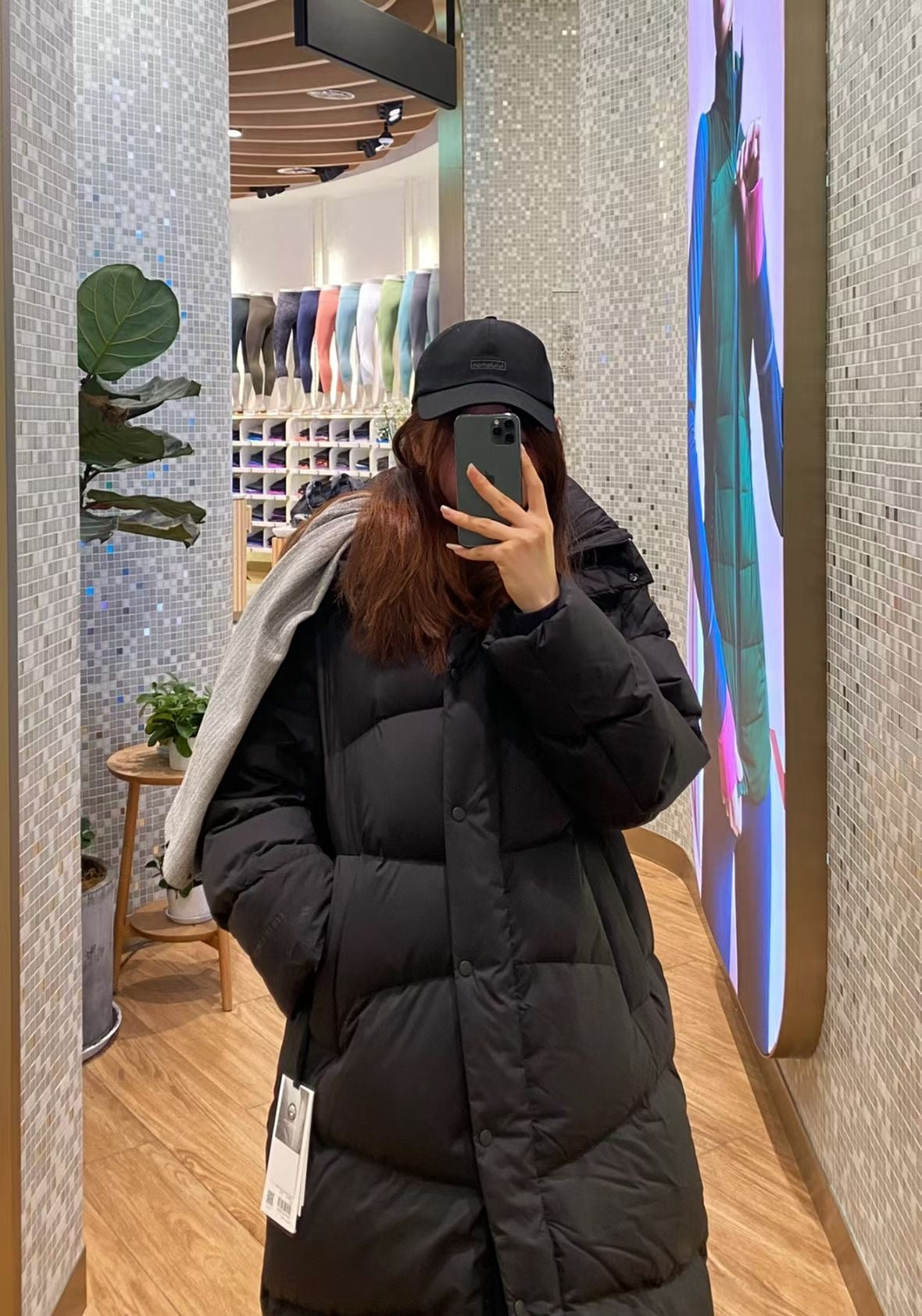 Lululemon 中長羽絨