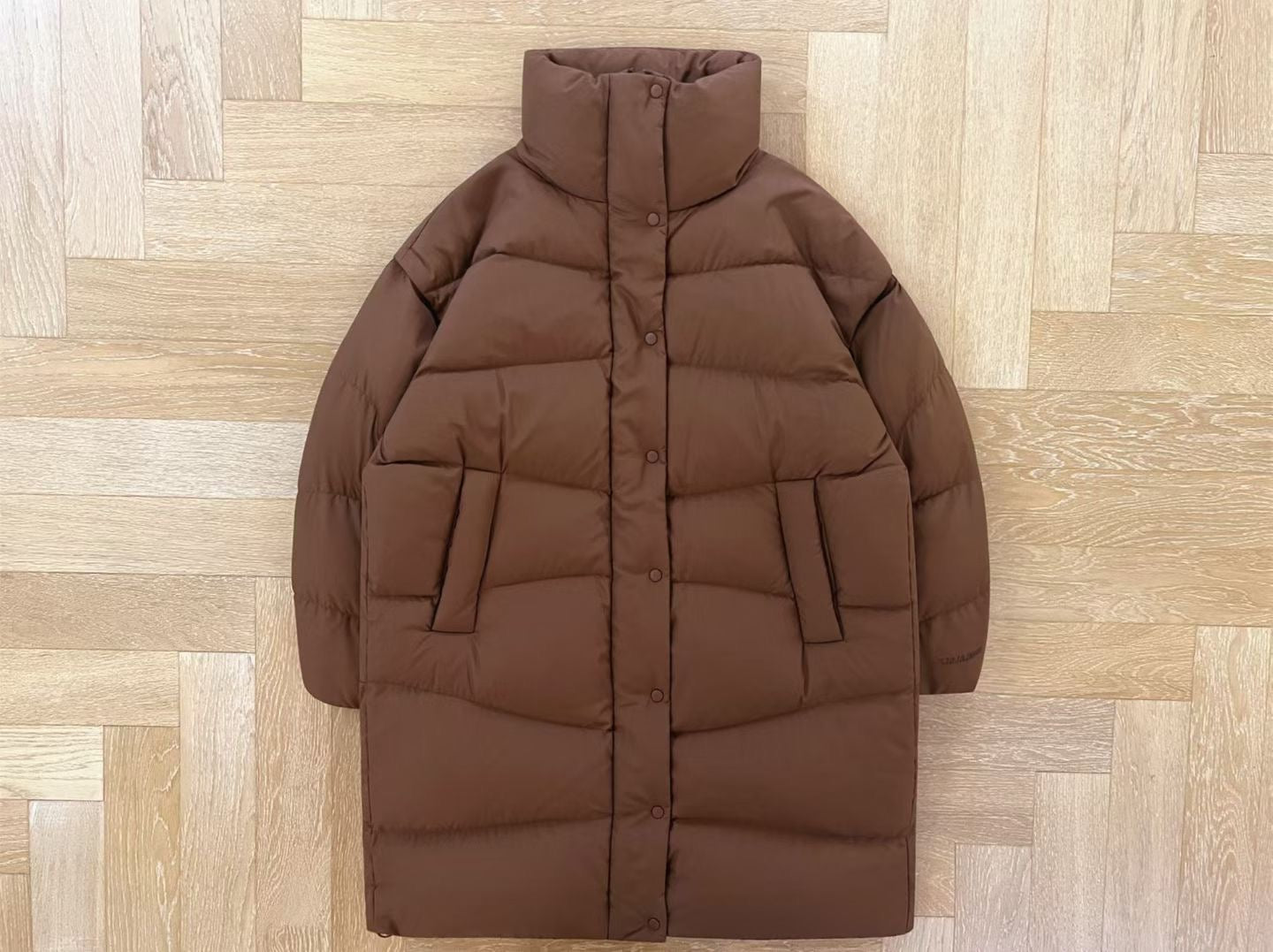 Lululemon 中長羽絨