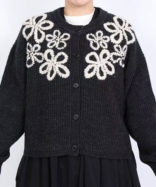 日本貴牌tumugu手工刺繡羊毛cardigan