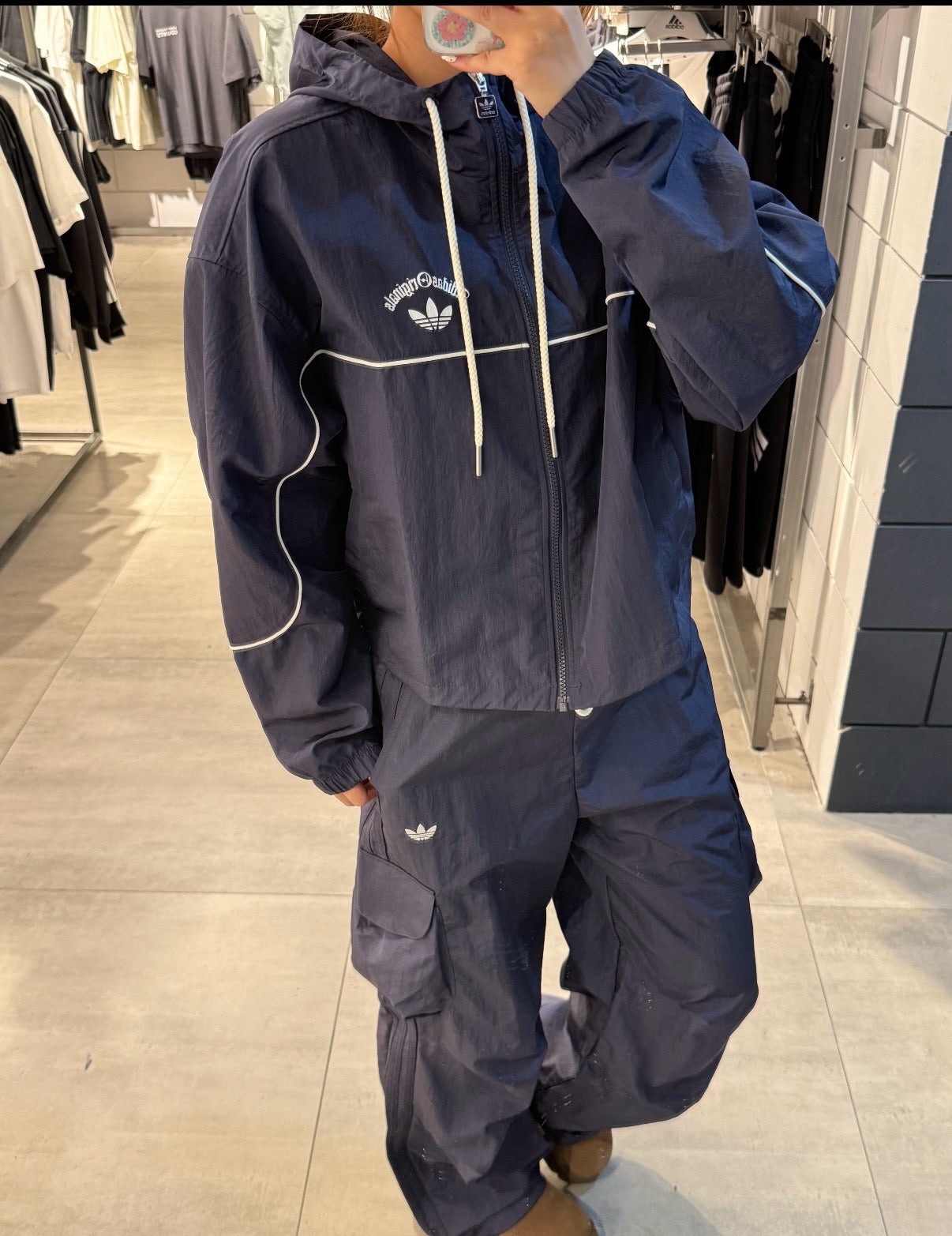Adidas短身風褸