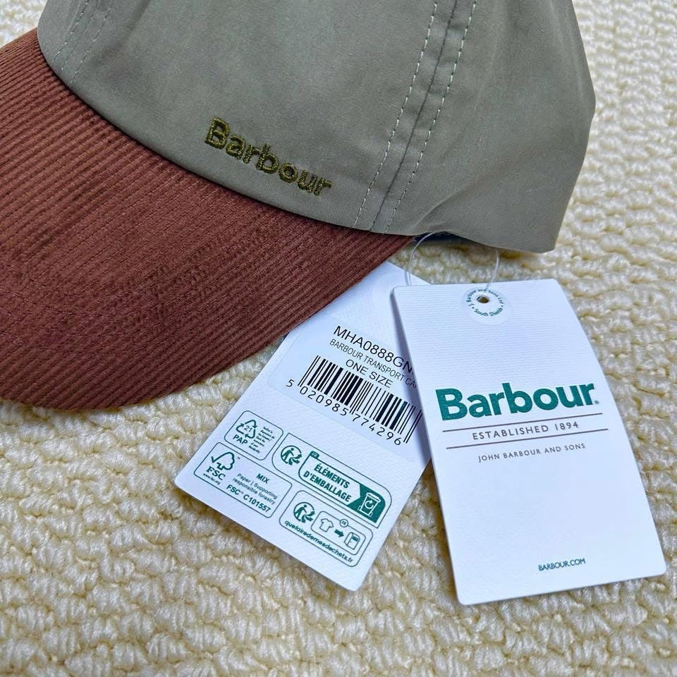 Barbour撞色帽