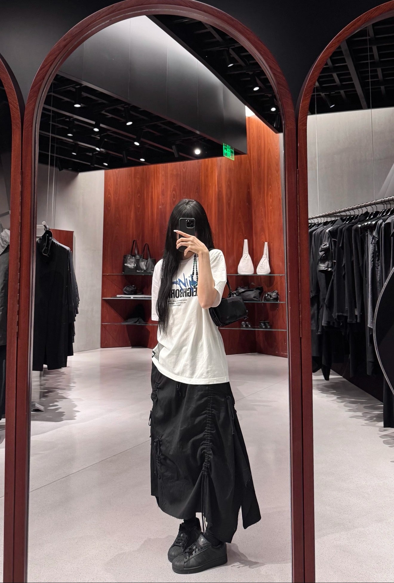 Neighbourhood logo tee