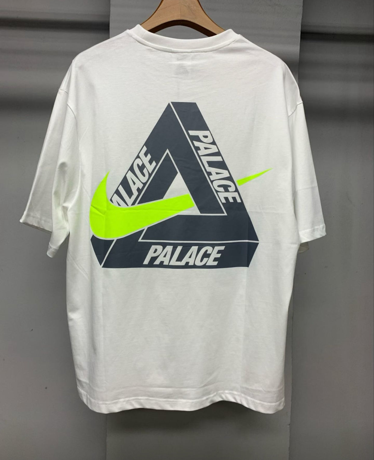 Palace 印花tee