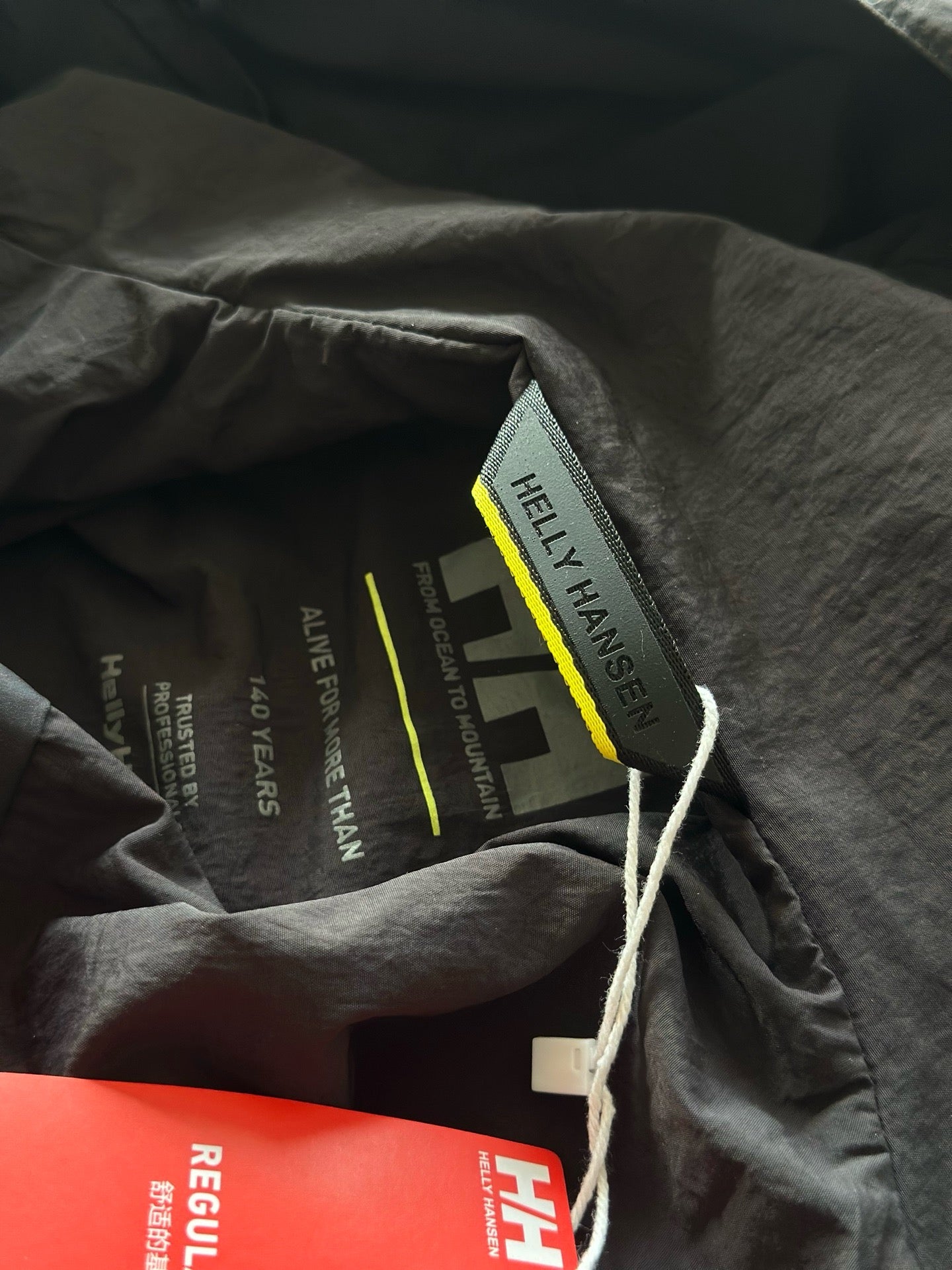 Helly Hansen 防風jacket