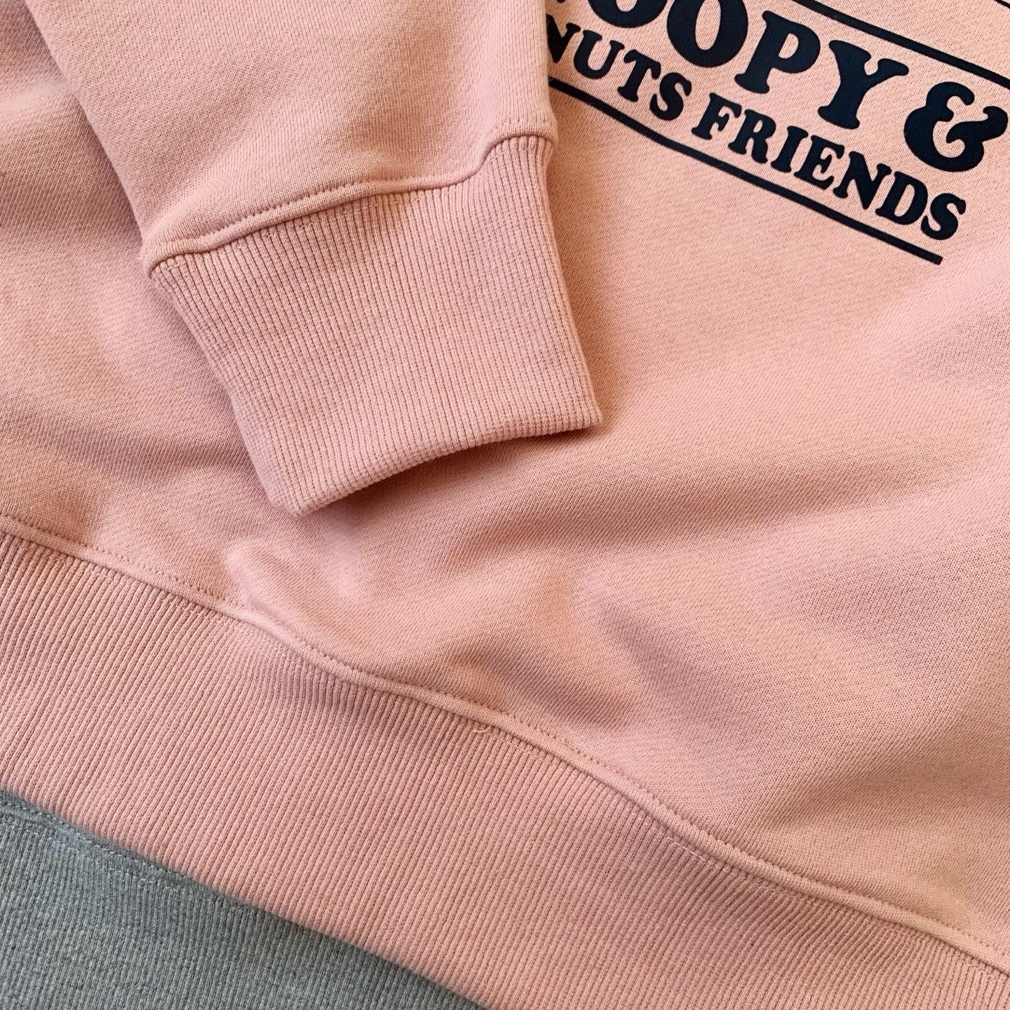 Freaks store x snoopy衛衣