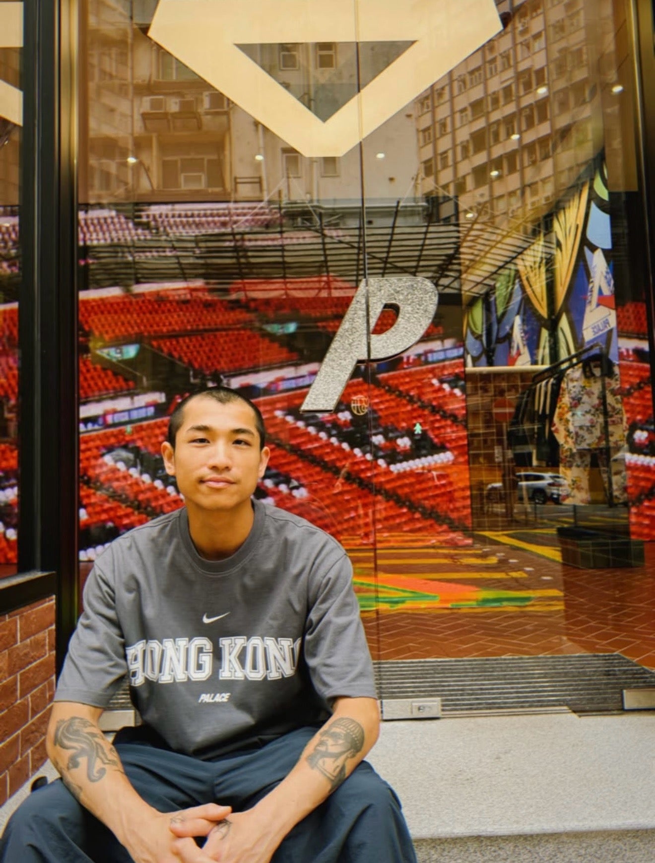 Palace x Nike 地區限定tee