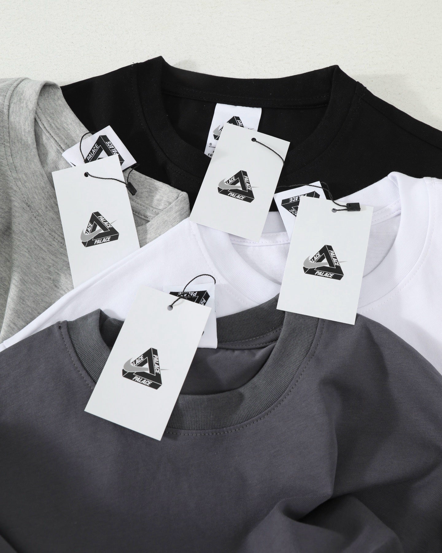 Palace x Nike 地區限定tee