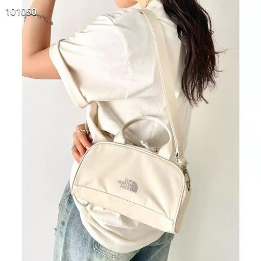 TNF 手挽斜咩袋