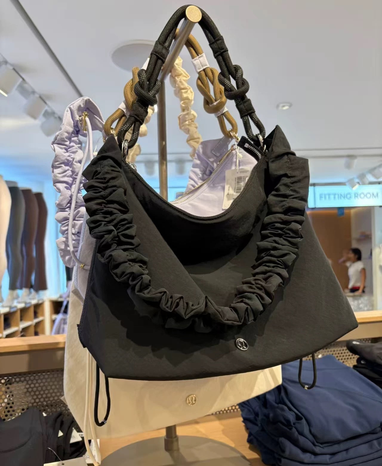 Lululemon 單肩斜咩袋