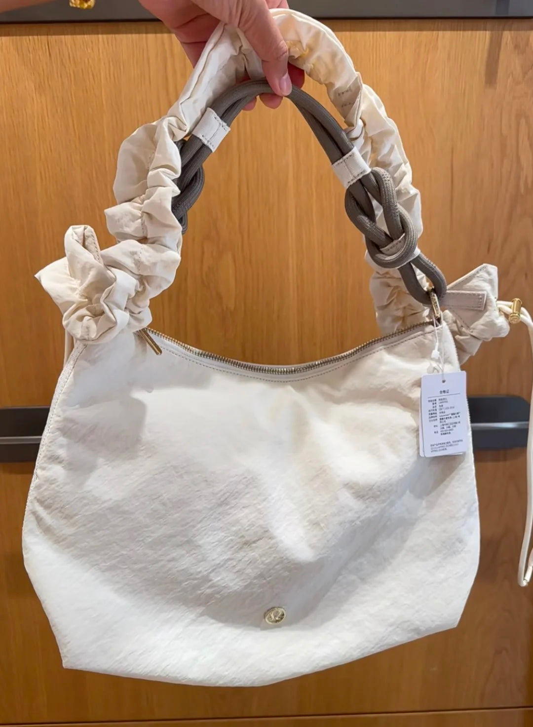 Lululemon 單肩斜咩袋