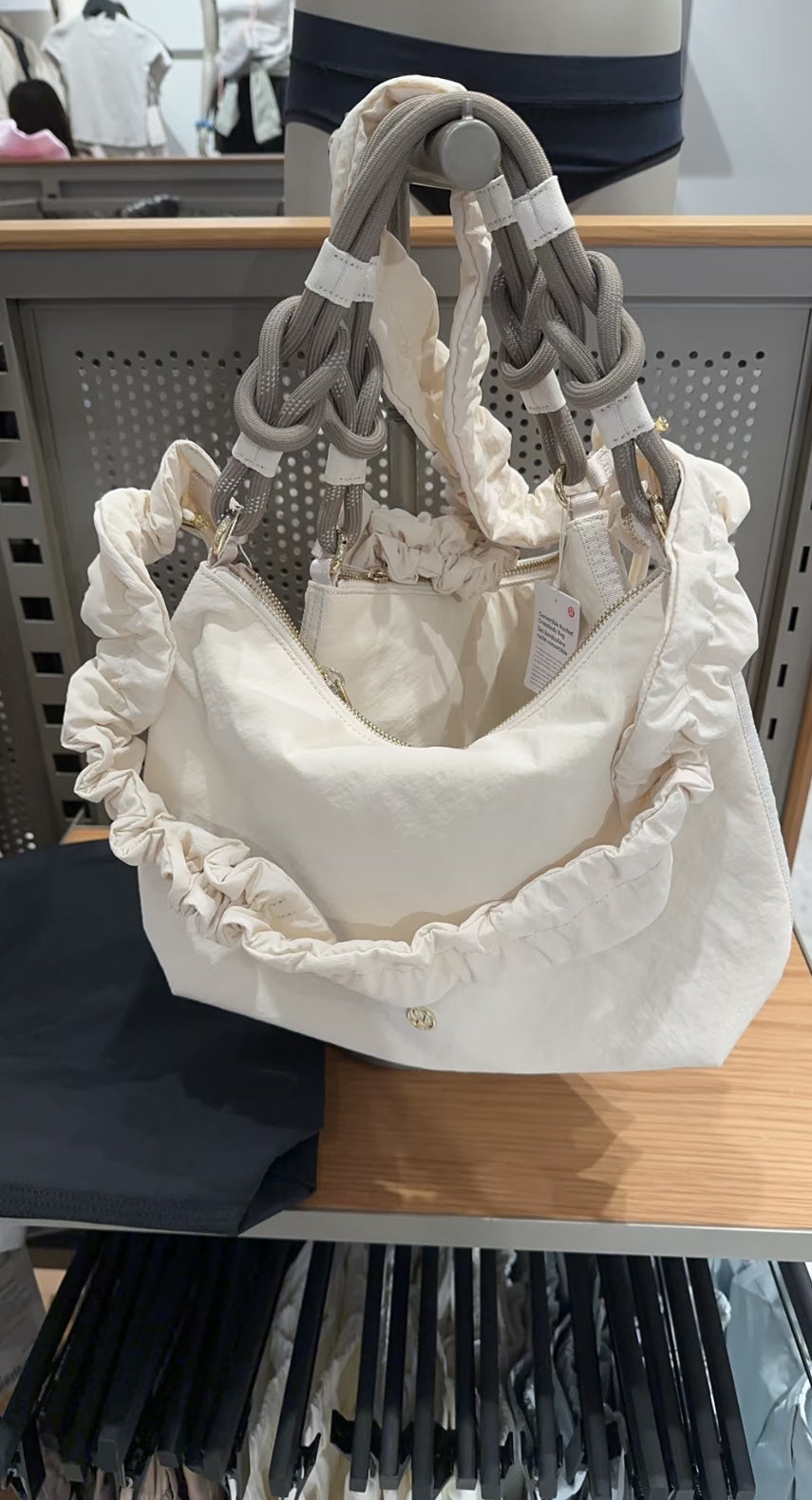 Lululemon 單肩斜咩袋