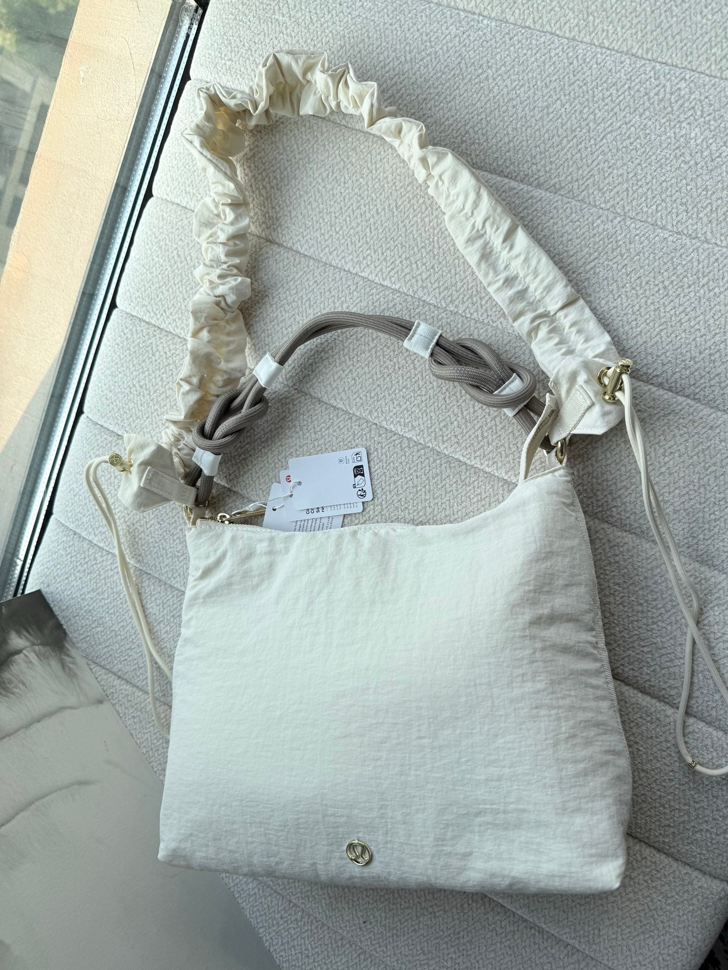 Lululemon 單肩斜咩袋