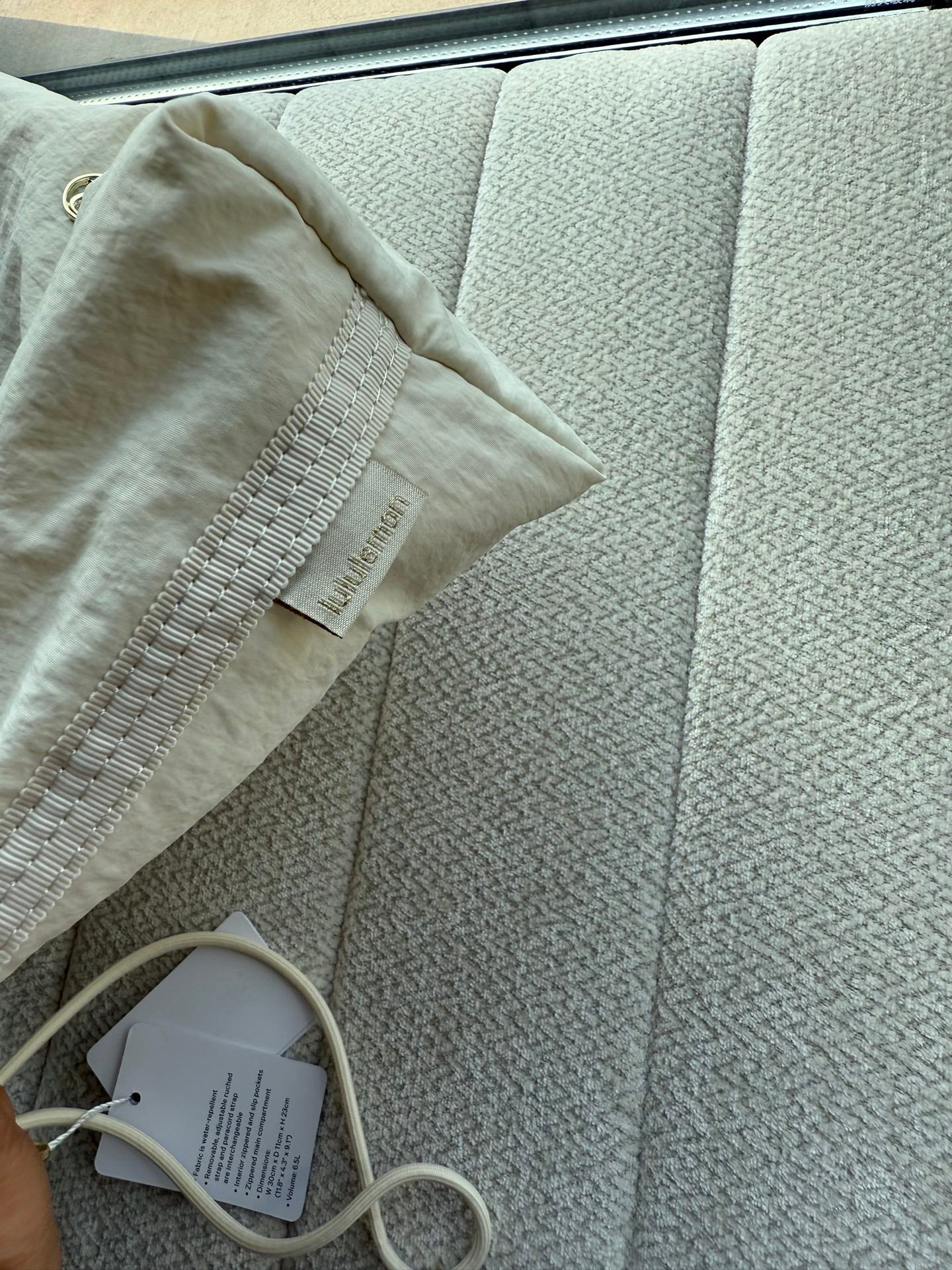 Lululemon 單肩斜咩袋