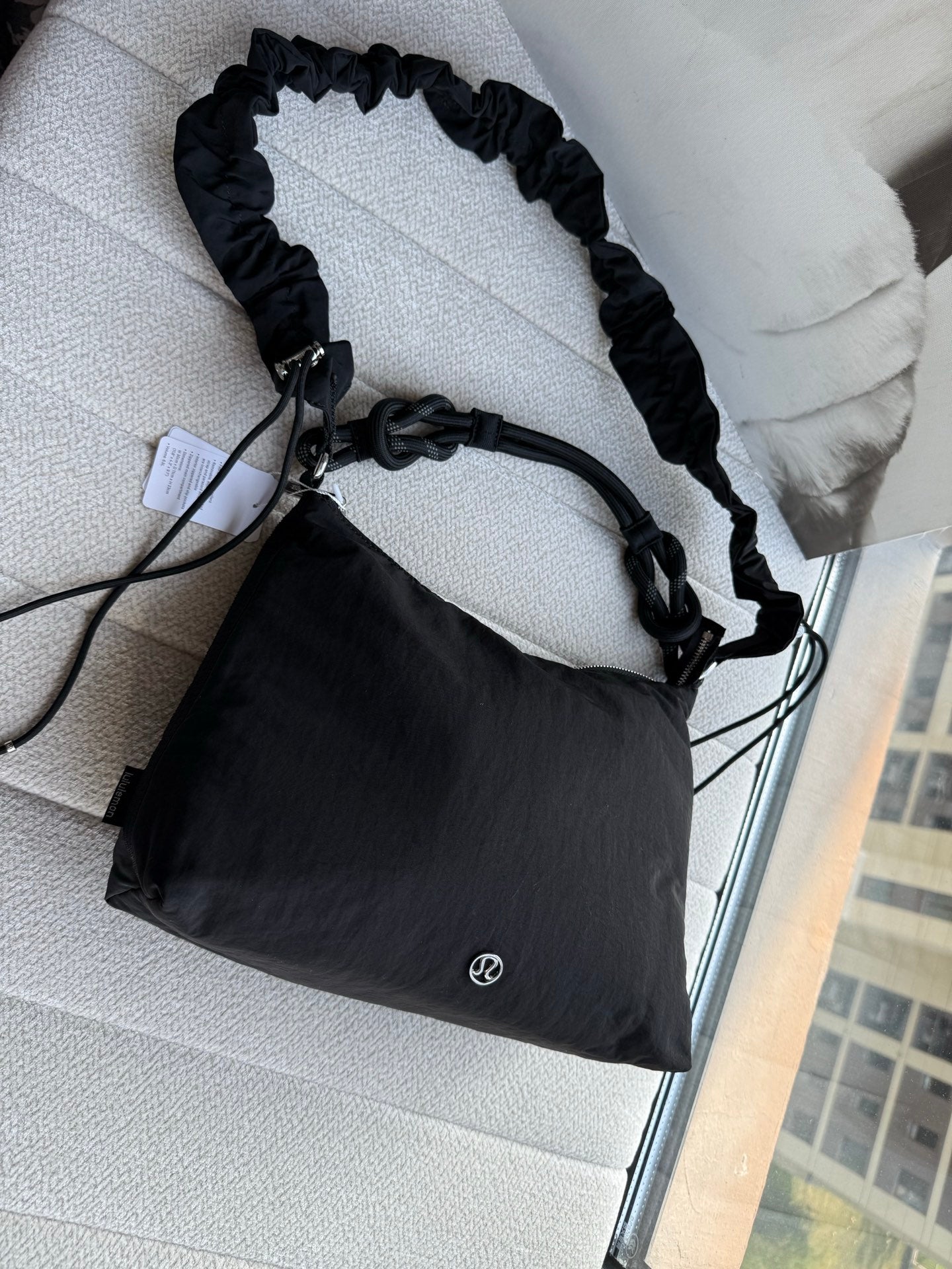 Lululemon 單肩斜咩袋