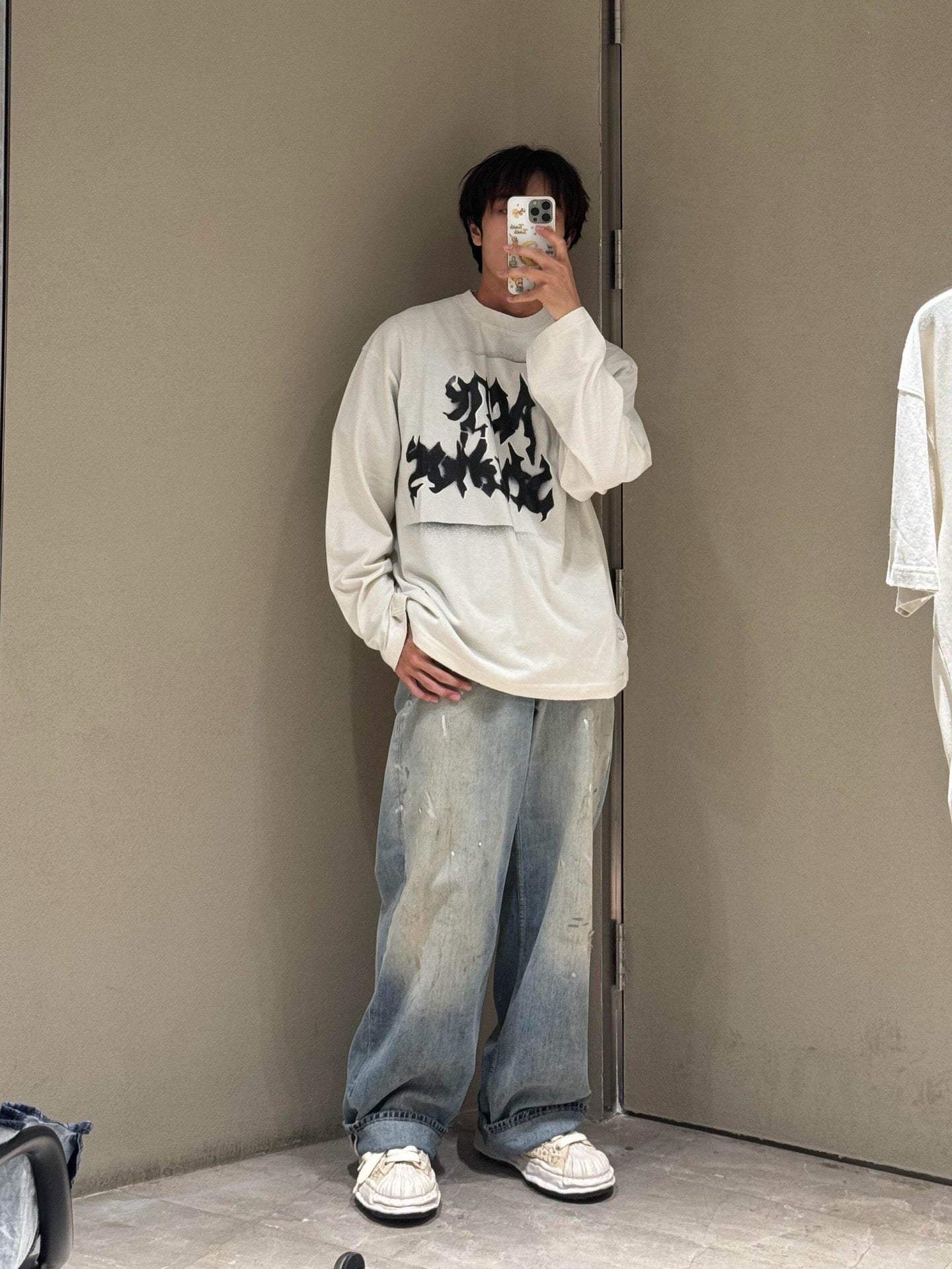 Acne studios 造舊破洞長袖tee