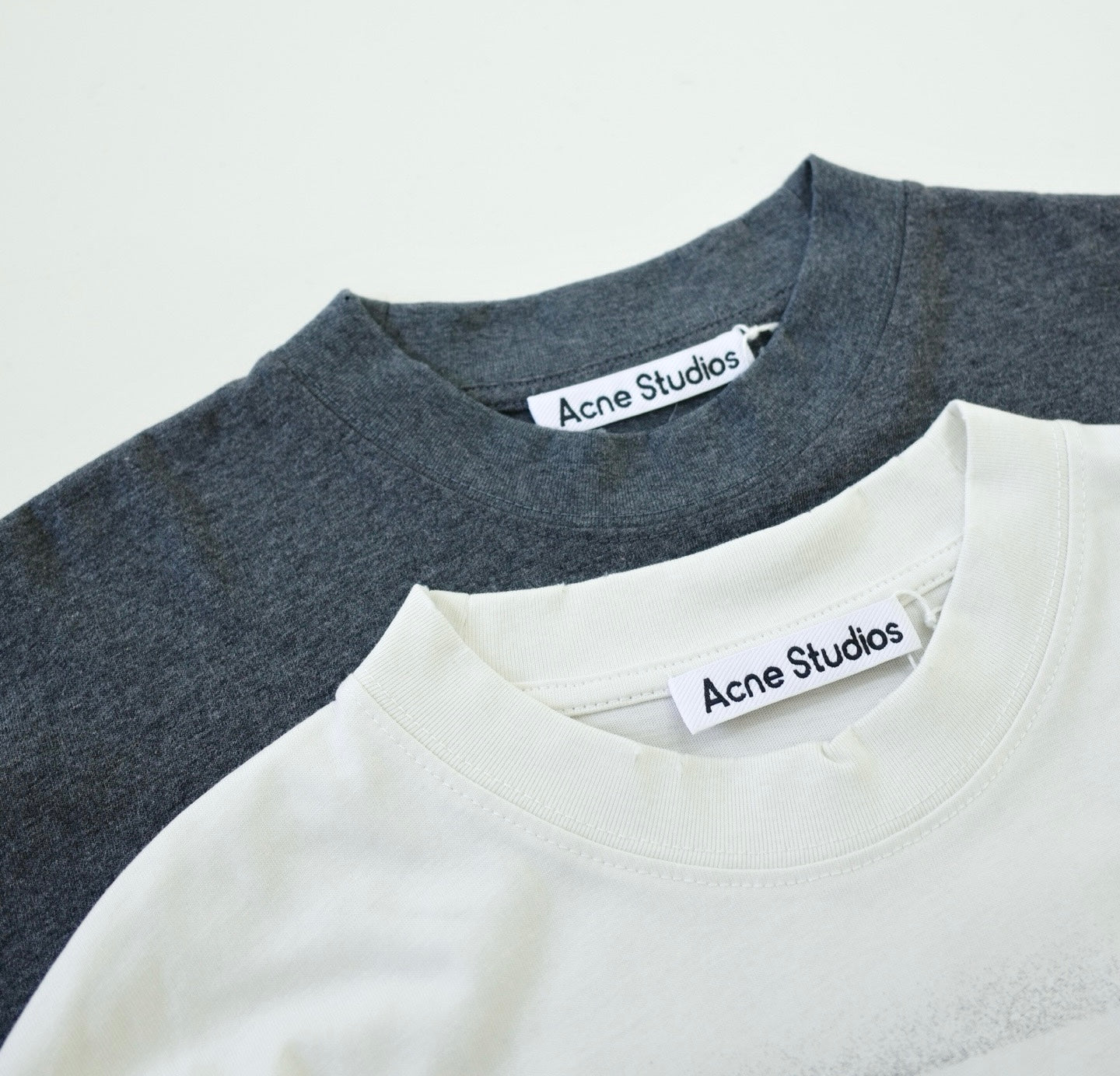 Acne studios 造舊破洞長袖tee