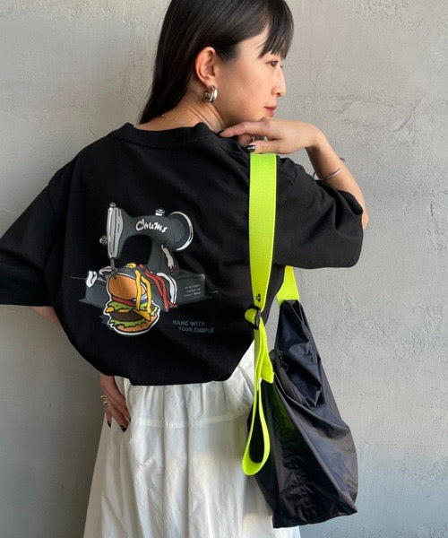 Chums burger tee