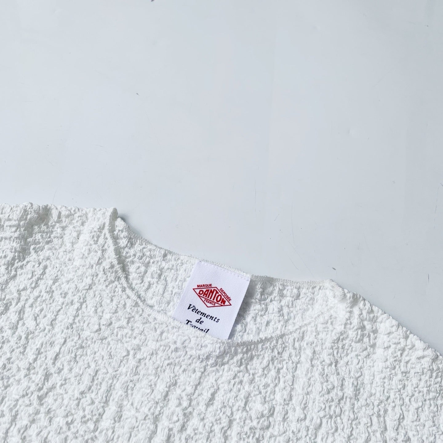 Danton泡泡紋短身tee
