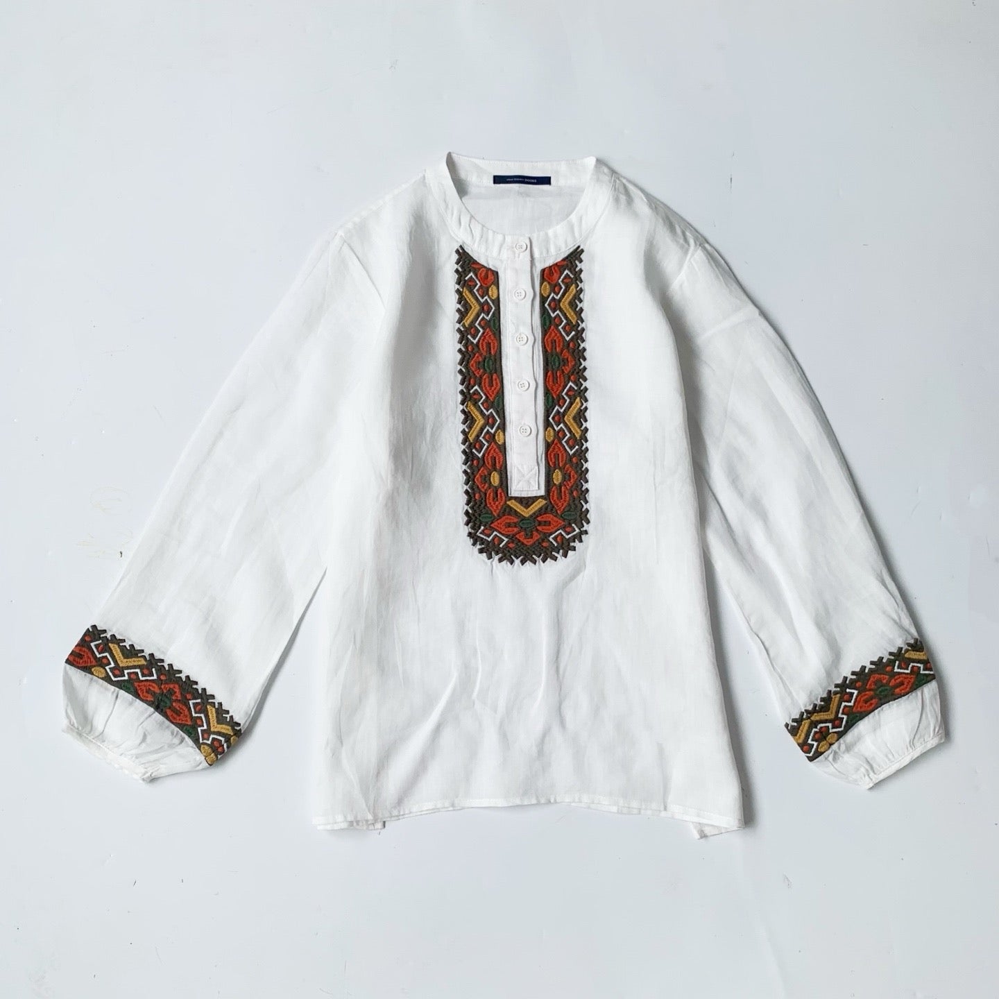 UR RESEARCH 民族tee