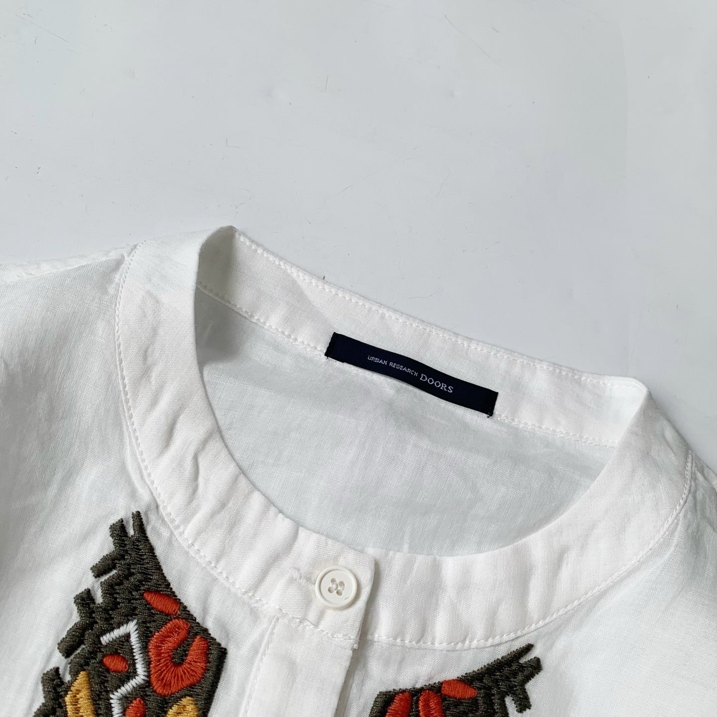 UR RESEARCH 民族tee