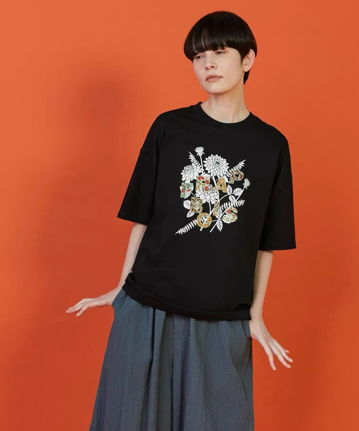 Frabpois flower tee