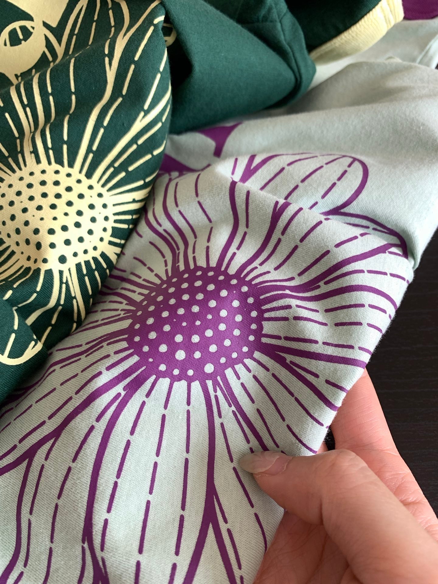 Mardi mercredi flower 撞色tee