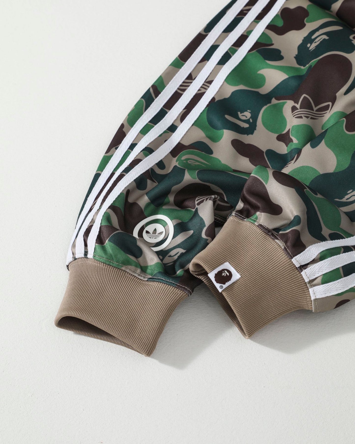 Adidas x bape 迷彩jacket