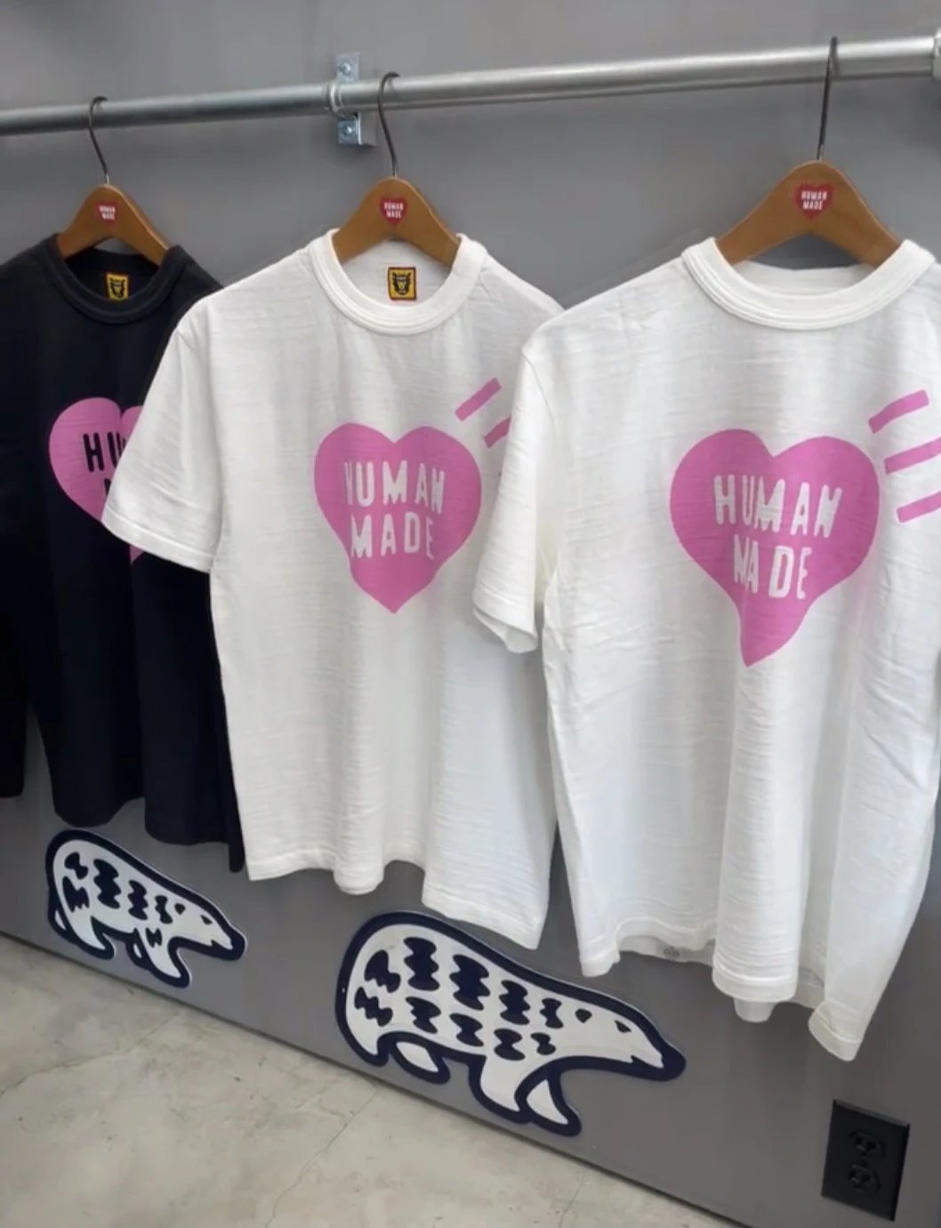 Human made colourful 心心tee （地方限定款）