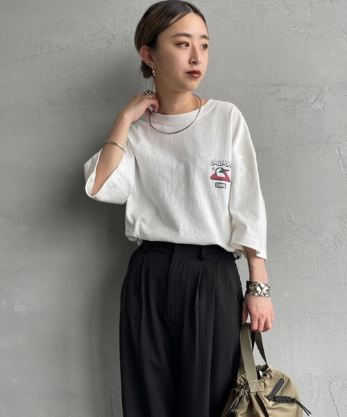 Chums penguin logo tee