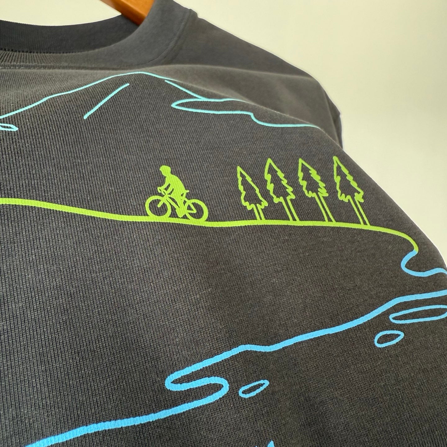 Mont bell pattern tee