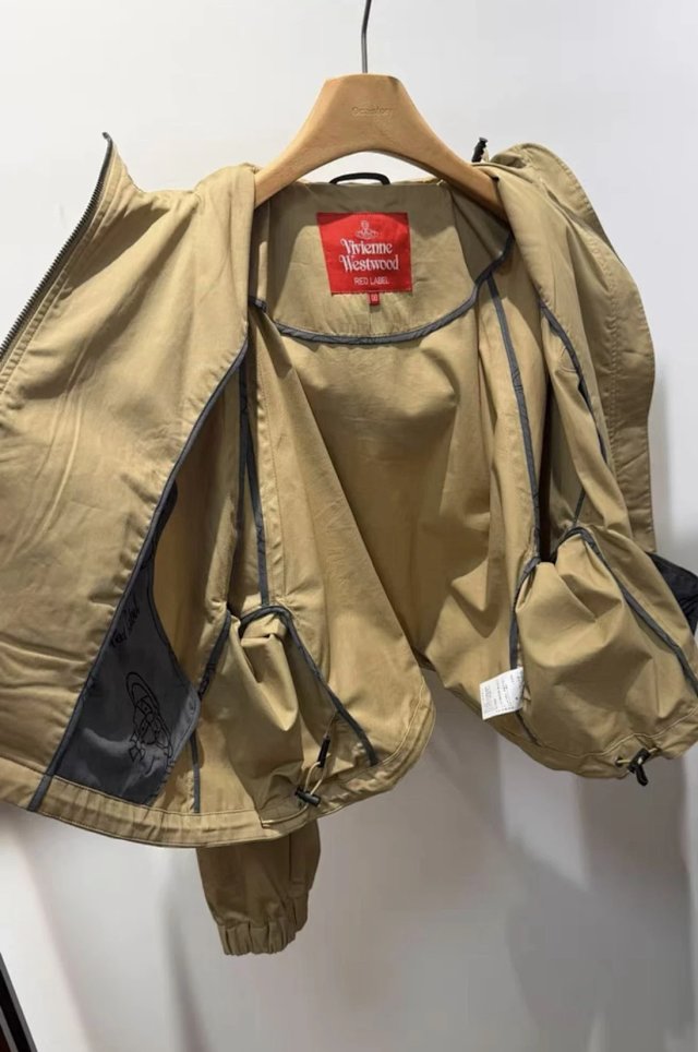Vivienne Westwood 布貼風褸