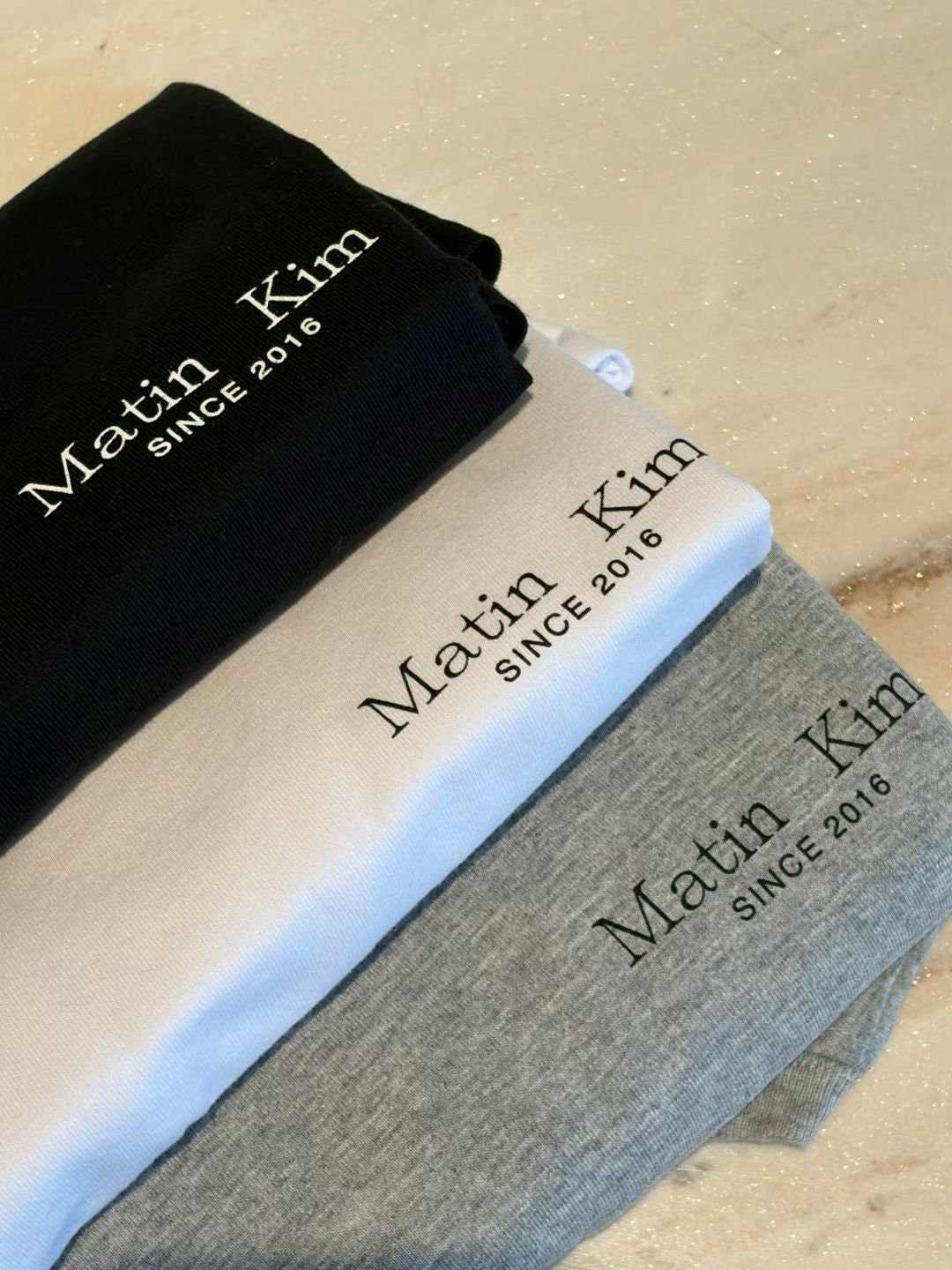 Matin Kim logo set (一套三件）