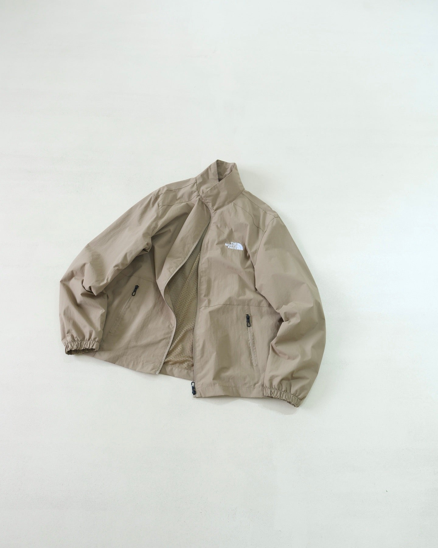 TNF 風褸