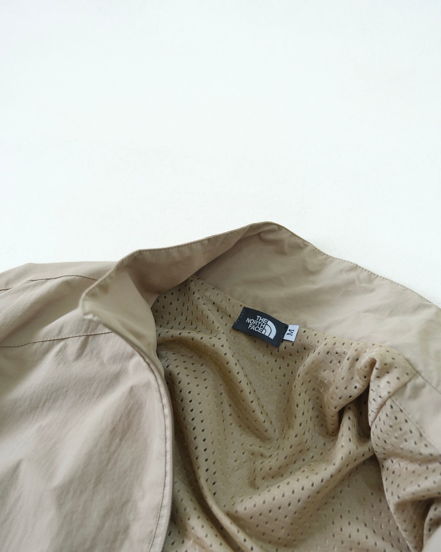 TNF 風褸