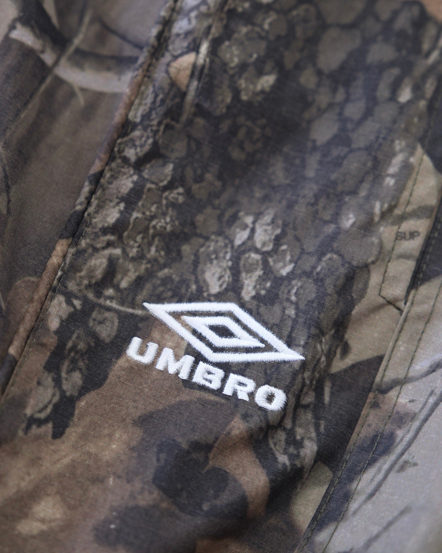 Supreme x Umbro 運動褲