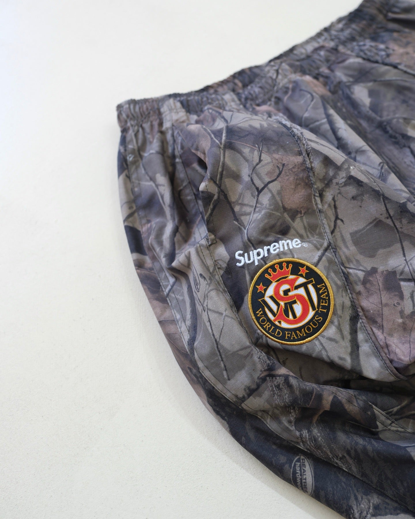Supreme x Umbro 運動褲