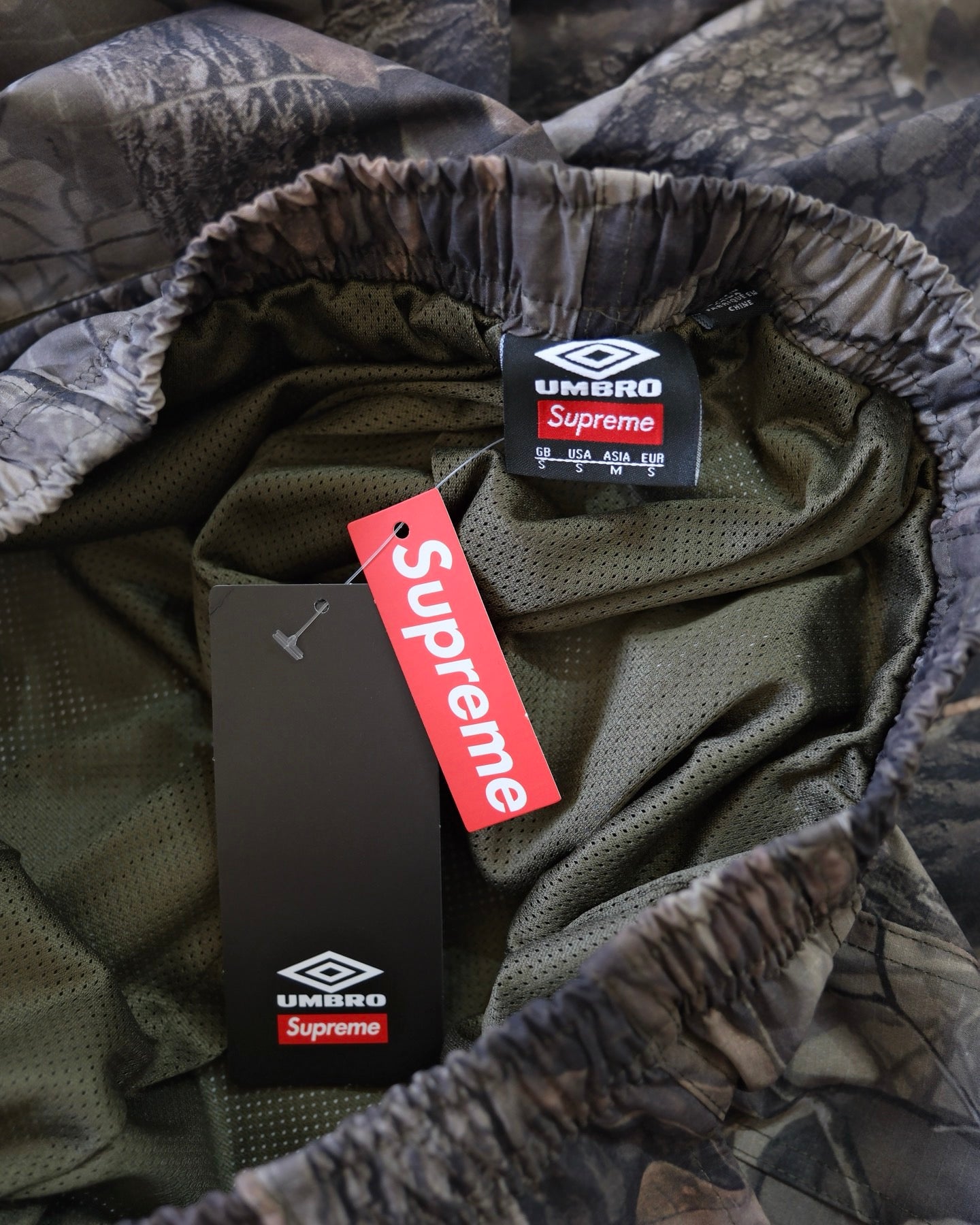 Supreme x Umbro 運動褲