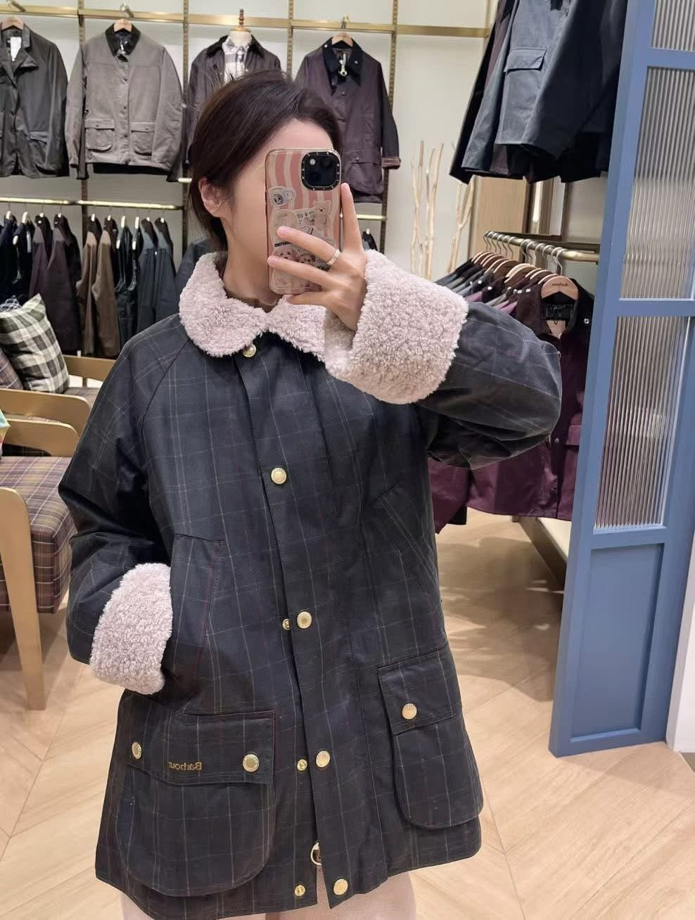 Barbour 羊羔毛格外套
