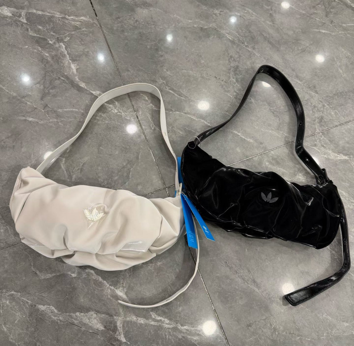 Adidas 雲朵袋