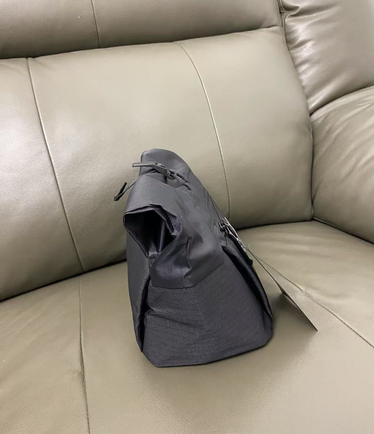 Arcteryx Granville斜咩袋