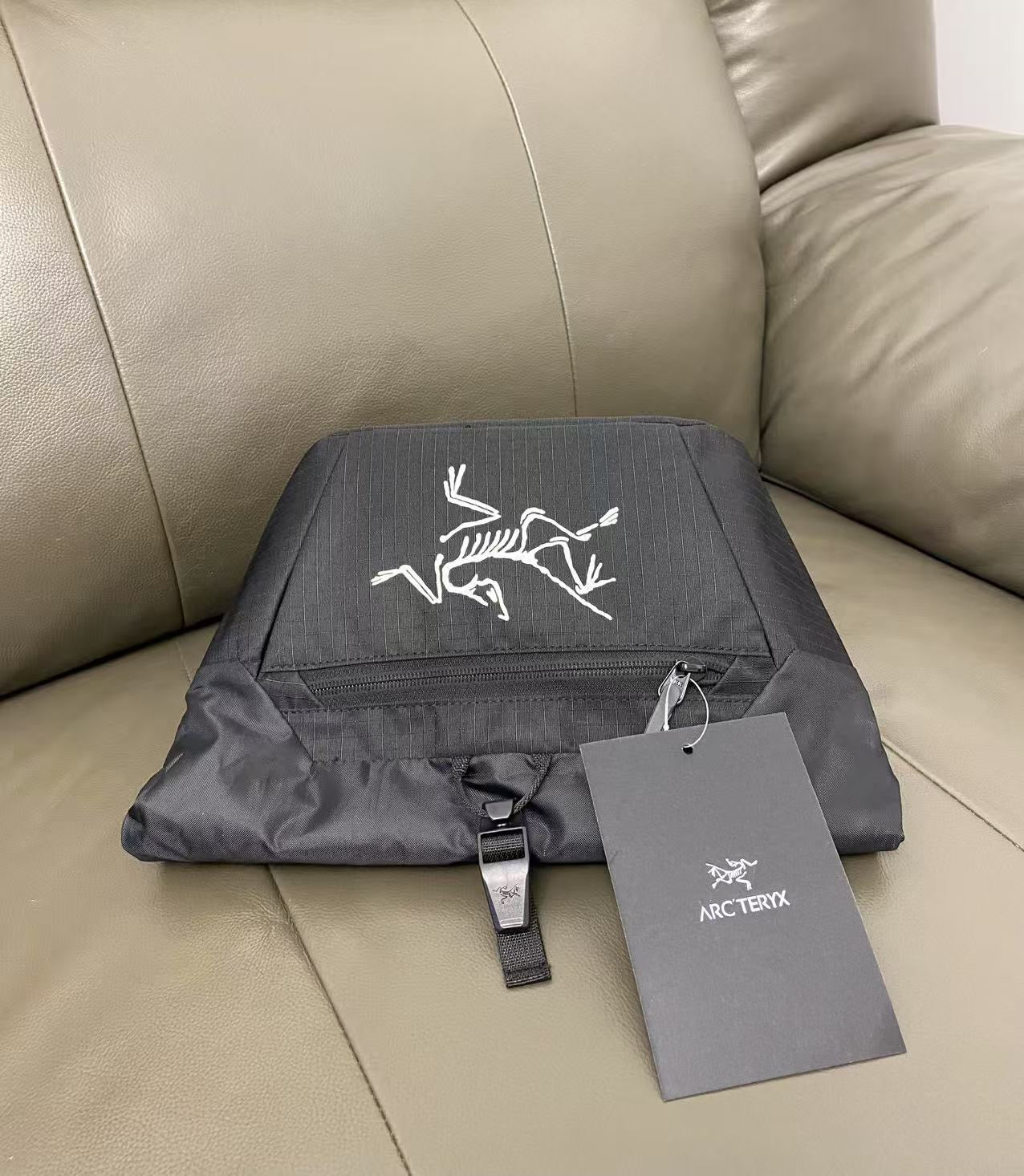Arcteryx Granville斜咩袋