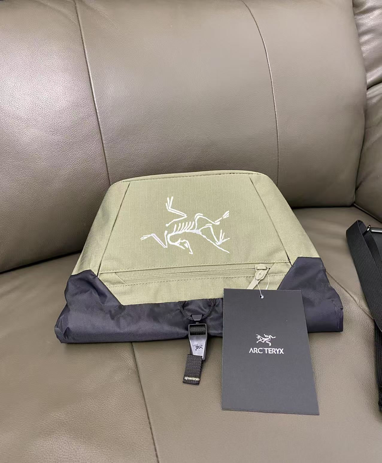 Arcteryx Granville斜咩袋