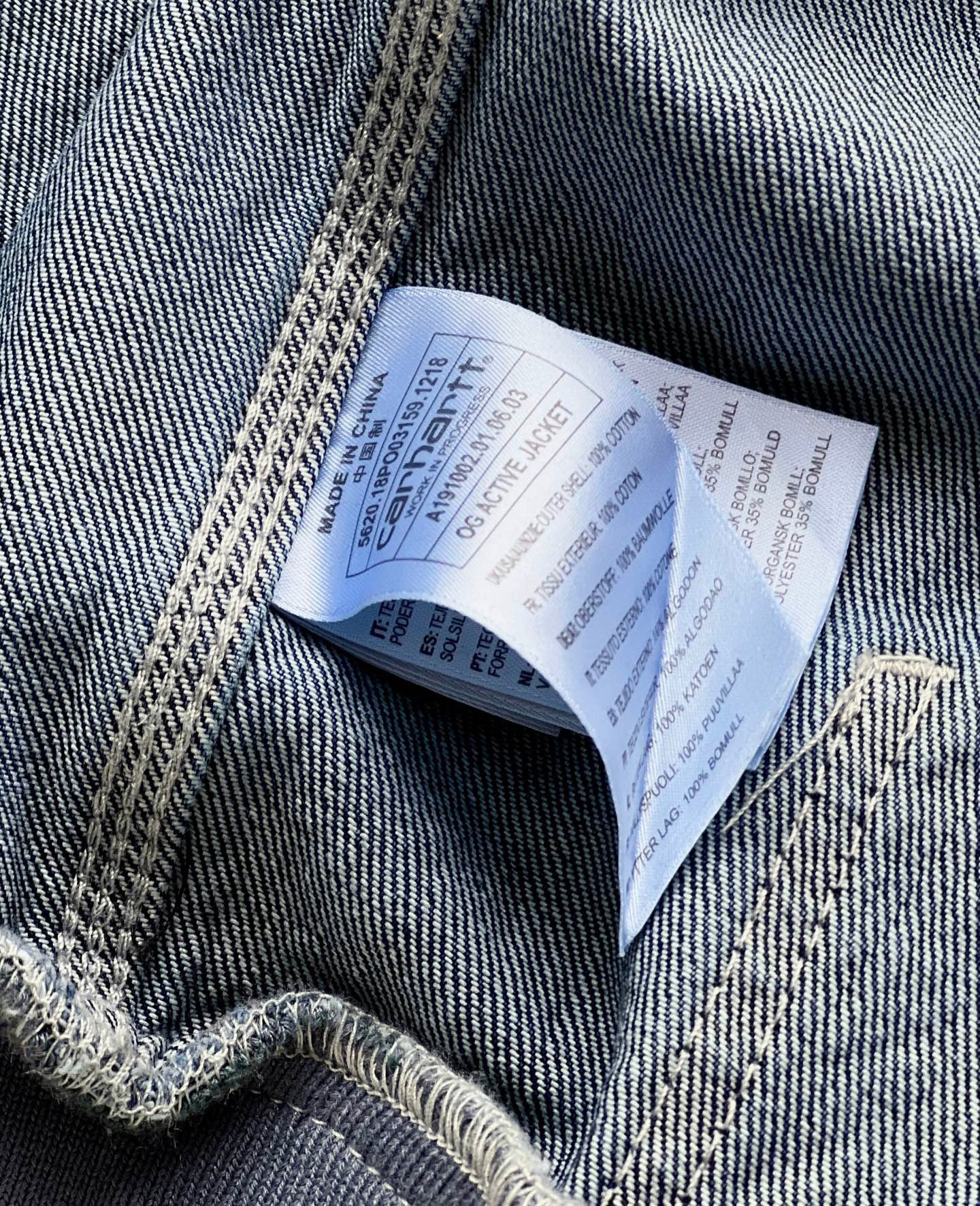 Carhartt 牛仔zip up jacket