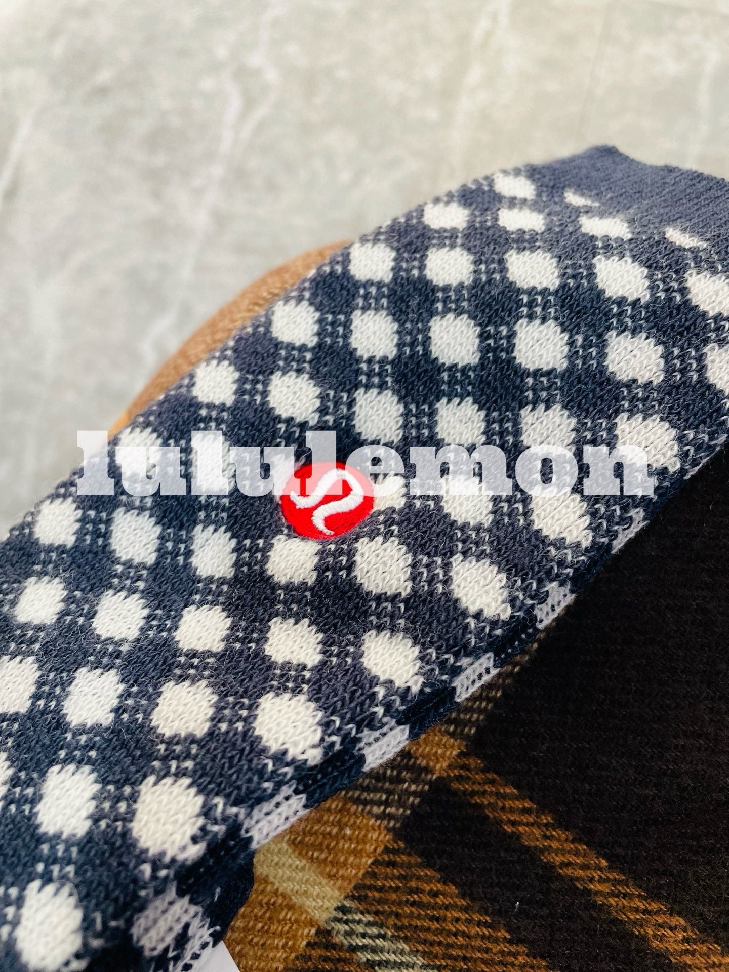 Lululemon 波點襪